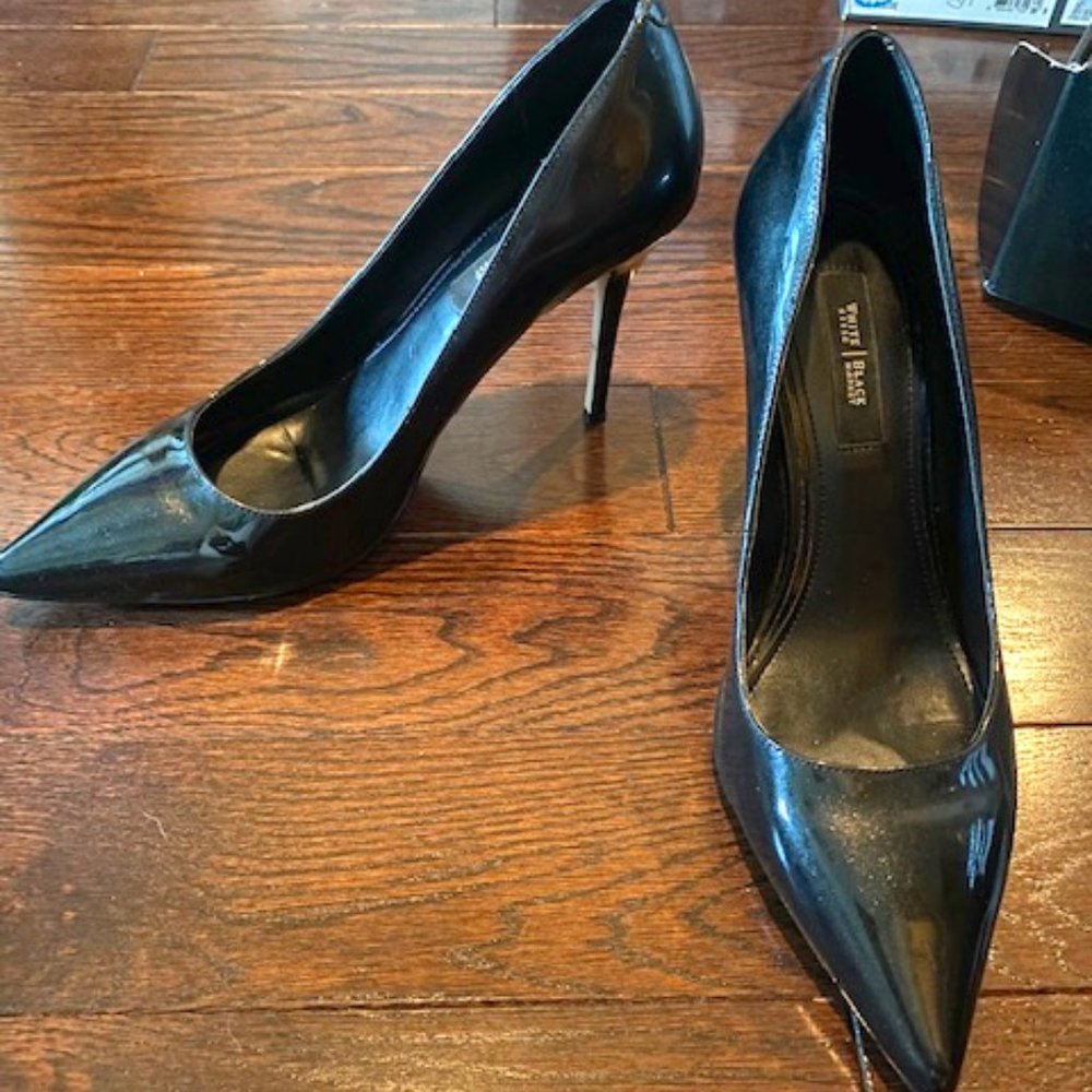 White House Black Market Olivia Pumps